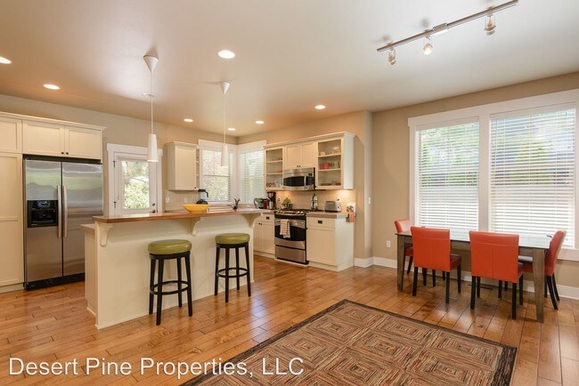 Foto del edificio - 2330 NW High Lakes Loop