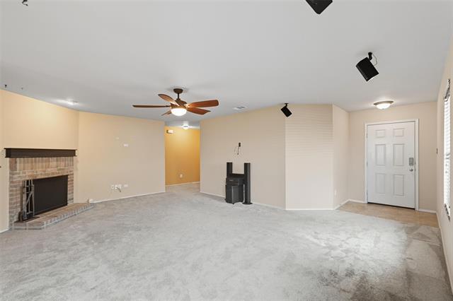 Building Photo - 322 Laurel Ln
