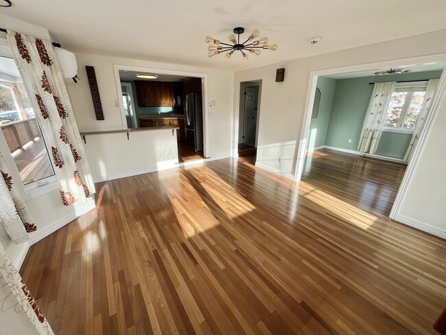 Photo du bâtiment - 144 Main Rd