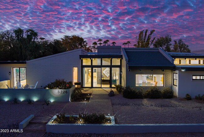 Building Photo - 5226 E Mountain View Rd