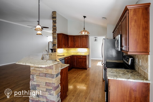 Building Photo - 7281 Guinevere Circle