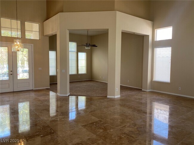 Building Photo - 436 Beardsley Cir