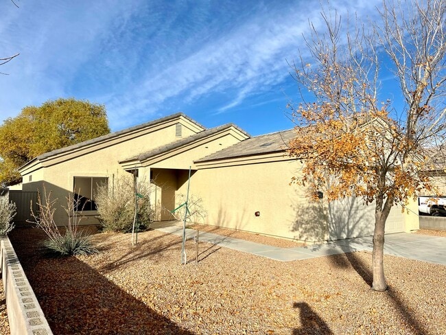 Foto del edificio - Beautiful 3 Bedroom Home in Central Kingman!