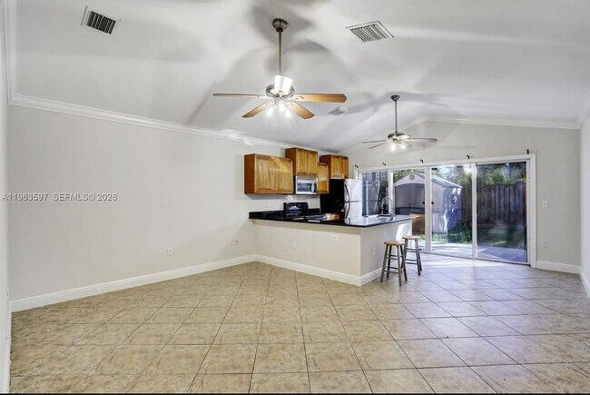 Foto del edificio - 4728 Clemens St