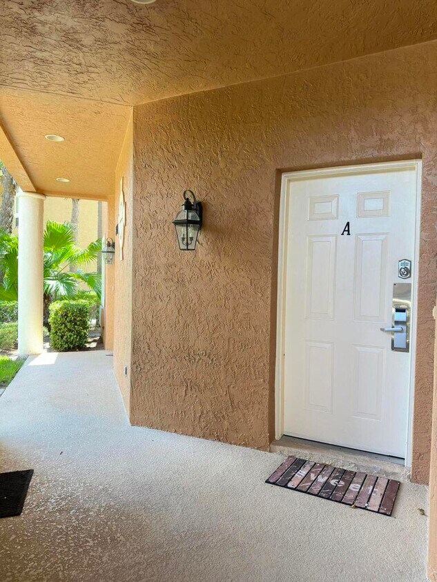 Foto principal - 8278 Mulligan Cir
