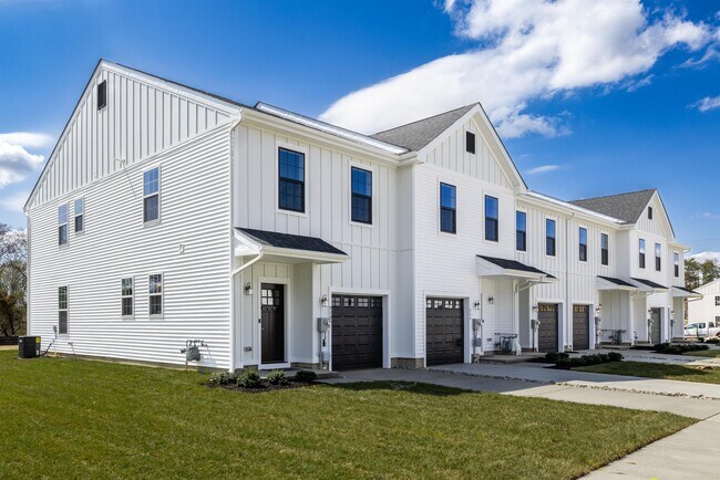 Foto del edificio - 996 Woodview Ct