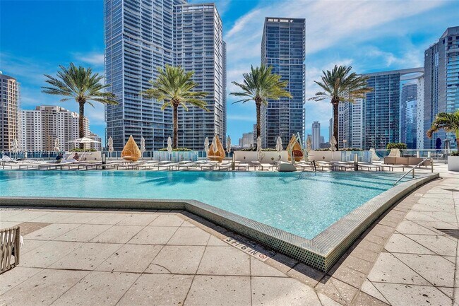 Foto del edificio - 200 Biscayne Blvd