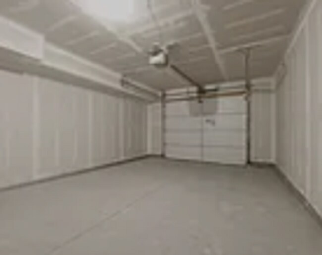 Building Photo - Great 3 Bedroom 2.5 Bath Vineyard Townhouse!
