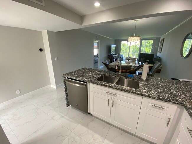 Building Photo - 3150 NE 48th Ct