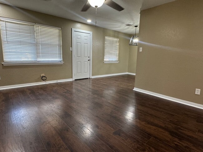 Foto del edificio - 117 SW 68th St