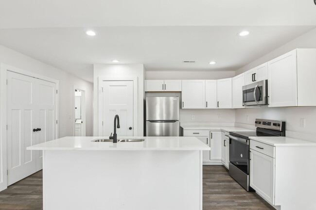 Foto del edificio - 4029 Cedar Fls Ln