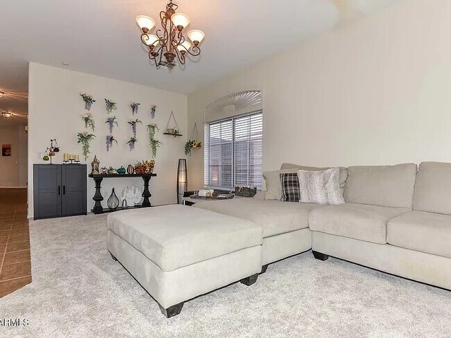 Foto del edificio - 15749 W Ventura St