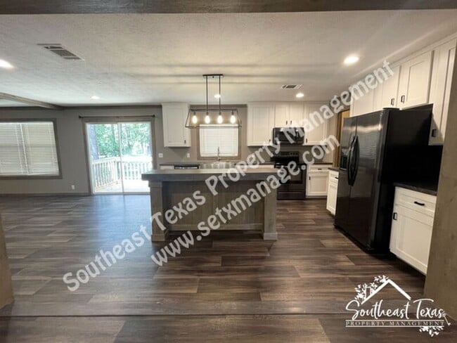 Foto del edificio - 4740 Ariola Ln