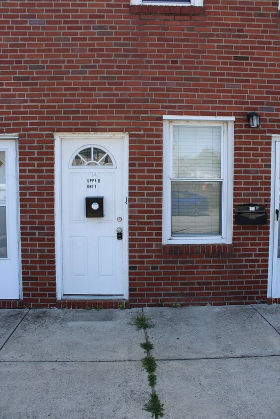 Primary Photo - One Bedroom Second Floor Apartment- Dundal...