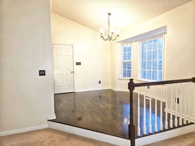 Foto del edificio - 608 Bayleaf Cir