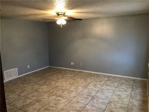 Building Photo - 911 Delarice St