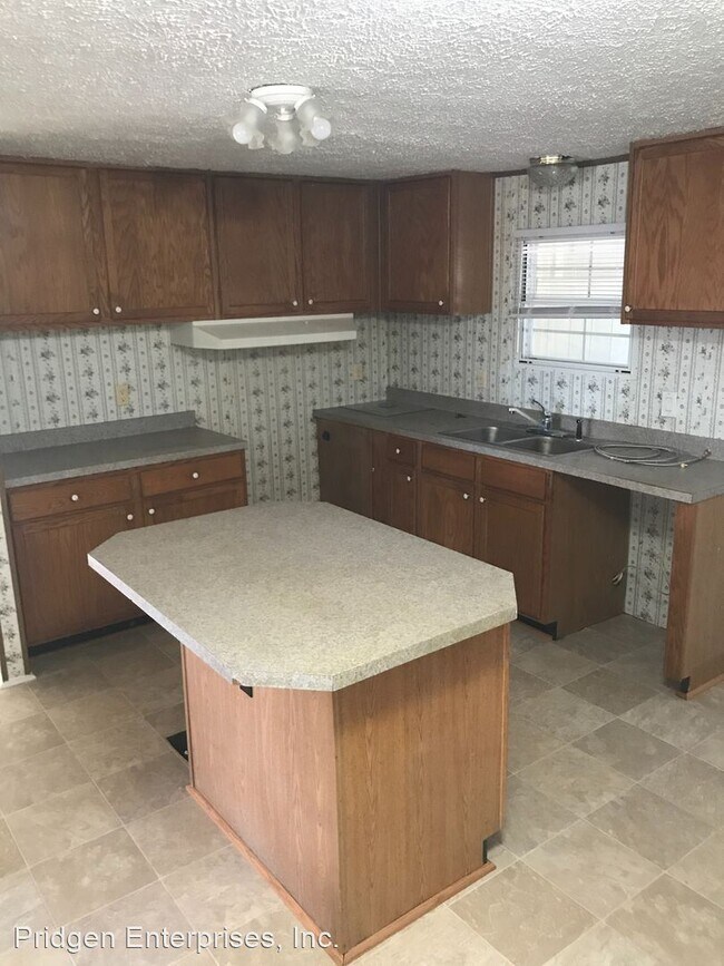 Building Photo - 3 br, 2 bath House - 620 Paoli Road