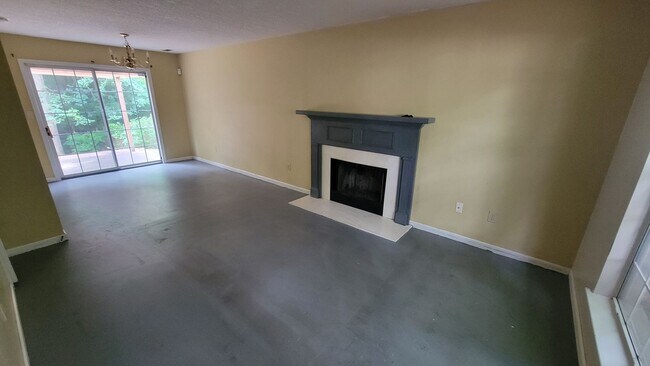 Foto del edificio - 3 Bed, 2.5 Bath Home in Simpsonville is Av...
