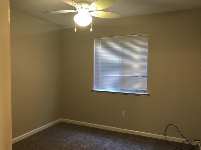Building Photo - 5013 Vigna Way
