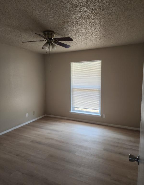 Foto del edificio - 2209 Hillcrest Ct