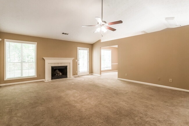 Building Photo - 4516 Legend Hollow Ln