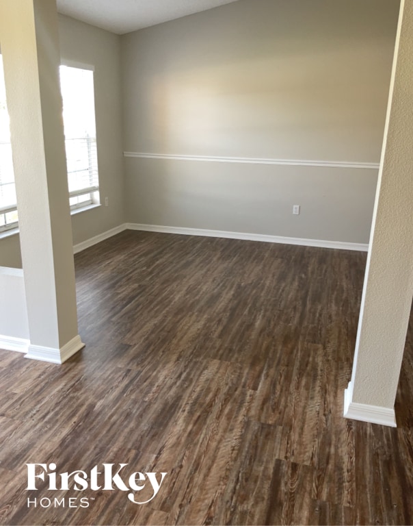 Building Photo - 917 Yellowbird Ave