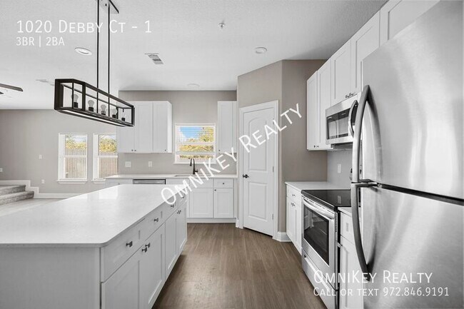 Foto del edificio - 1020 Debby Ct