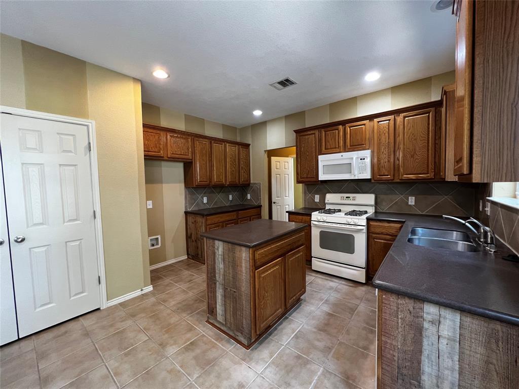 124 Hometown Pkwy, Kyle, TX 78640 House Rental in Kyle, TX