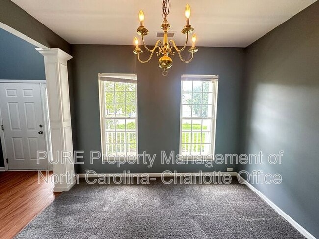 Building Photo - 2708 Forest Grove Ct
