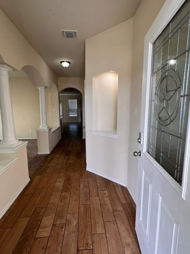 Foto del edificio - Spacious 5-Bedroom Harker Heights Home with 3 Living Areas & 3-Car Garage