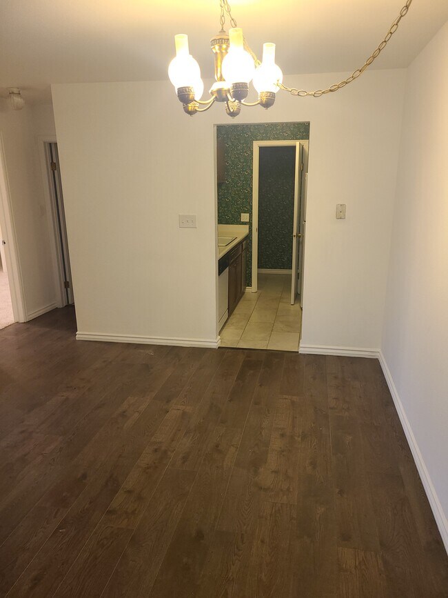 Foto del edificio - 1315 Kirkwood Dr