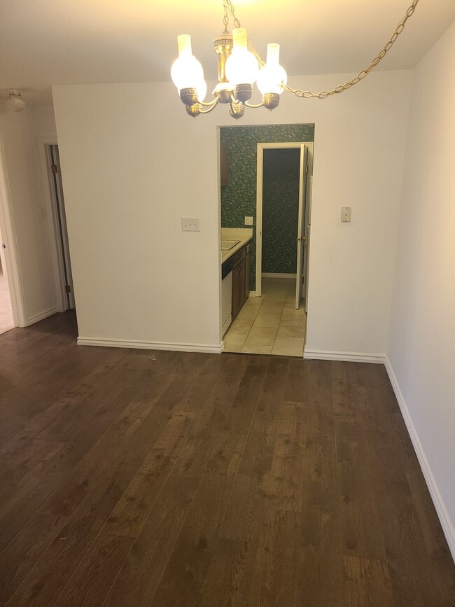 Building Photo - 1315 Kirkwood Dr