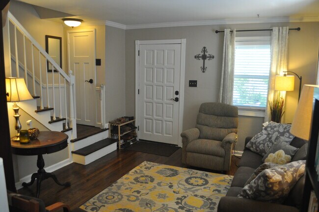 Foto del edificio - 107 S Iris St