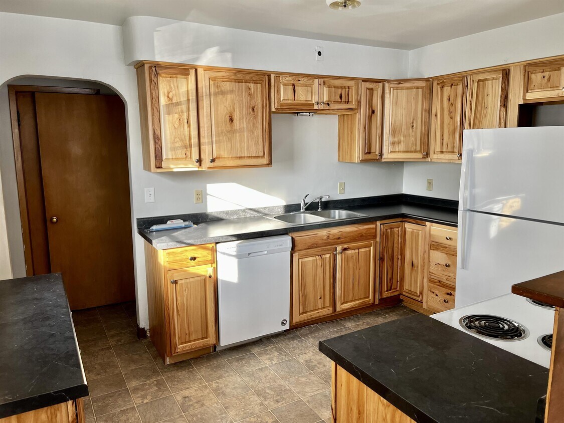 Foto principal - 1009 9th St S