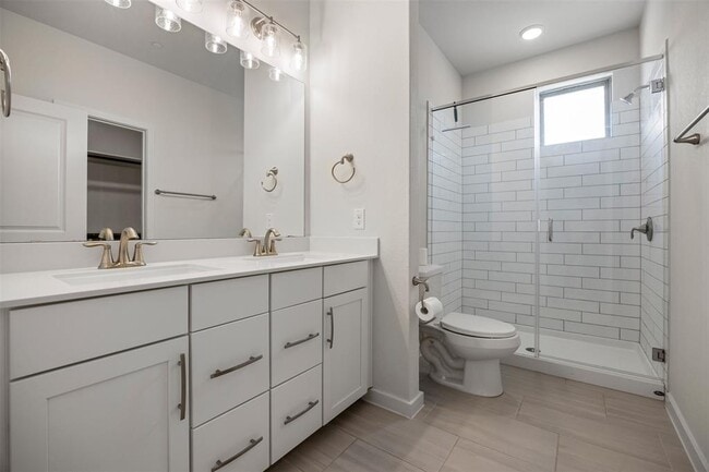 Building Photo - 2500 Forest Creek Dr