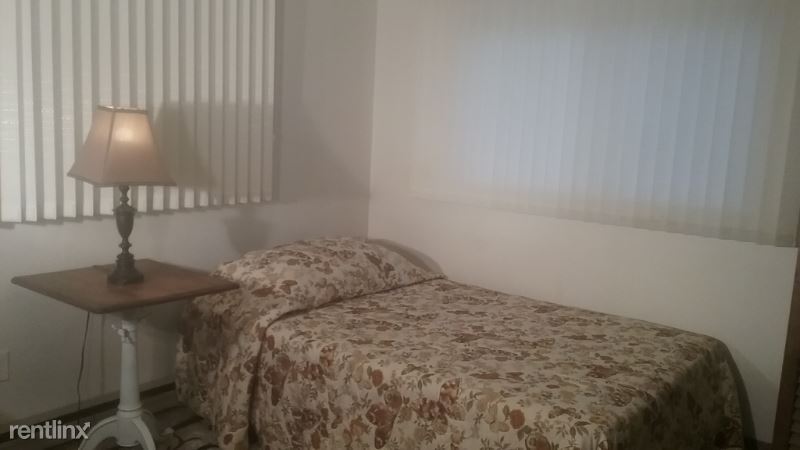 Primary Photo - 1 br, 1 bath House - 18316 - 1st Ave NE
