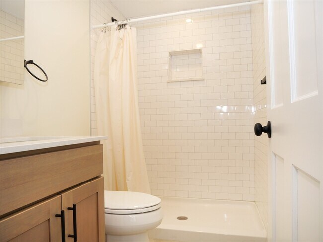 Foto del edificio - 261 W Newton St