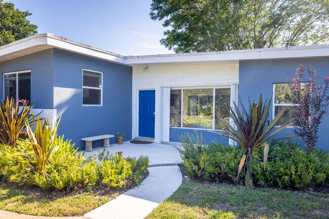 Foto del edificio - 3117 Fernwood Dr