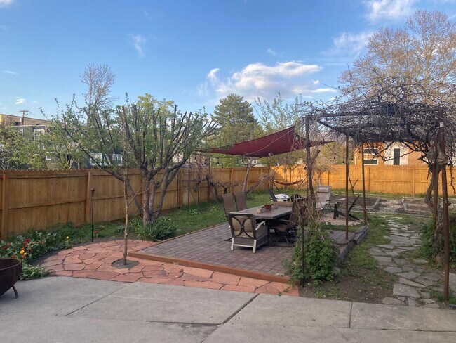 Foto del edificio - 2141 S 500 E