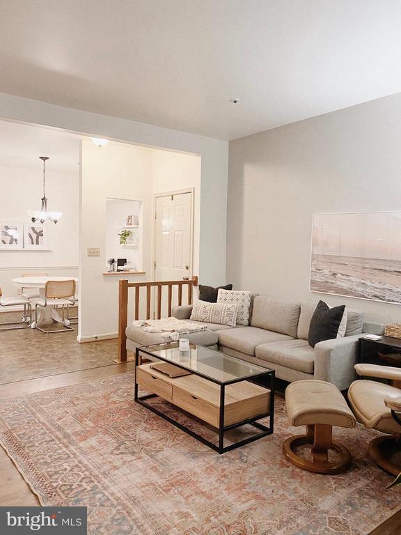 Foto del edificio - 2709 Summerview Way