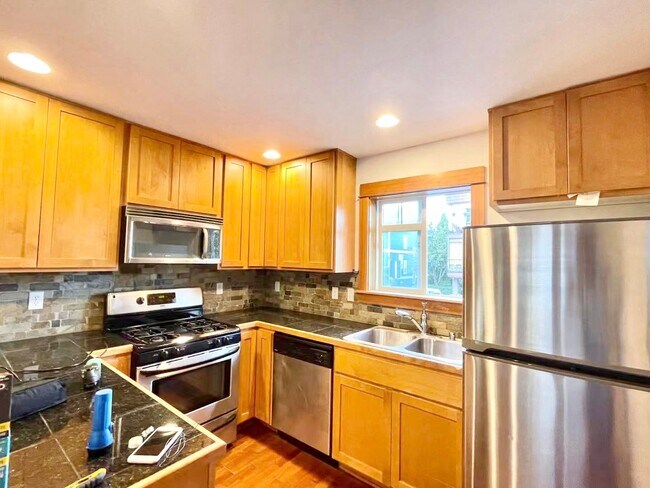 Foto del edificio - 6516 34th Ave NE