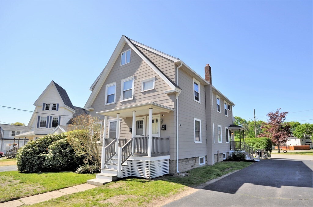 Foto principal - 68 Plain St