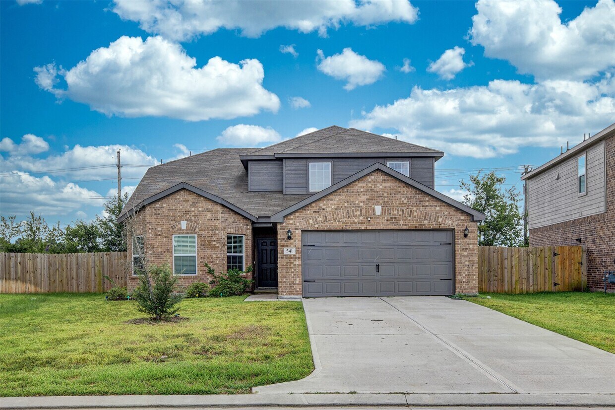 Primary Photo - 541 Amberwood Pk Dr