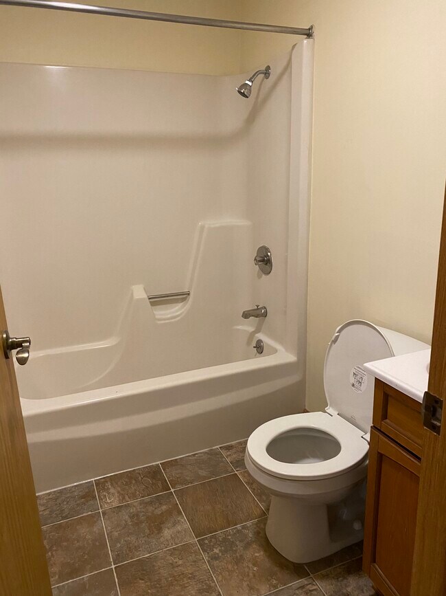 Bathroom - 604 8th Ave NE