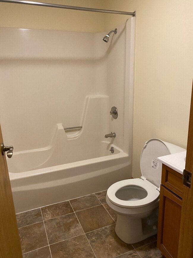 Bathroom - 604 8th Ave NE