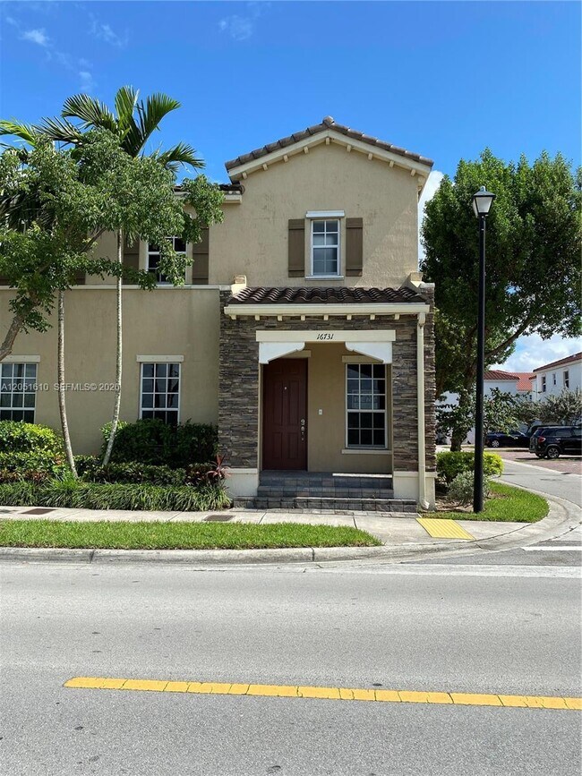 Foto del edificio - 16731 SW 96th St