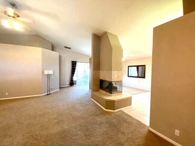 Foto del edificio - 78267 Calico Glen Dr