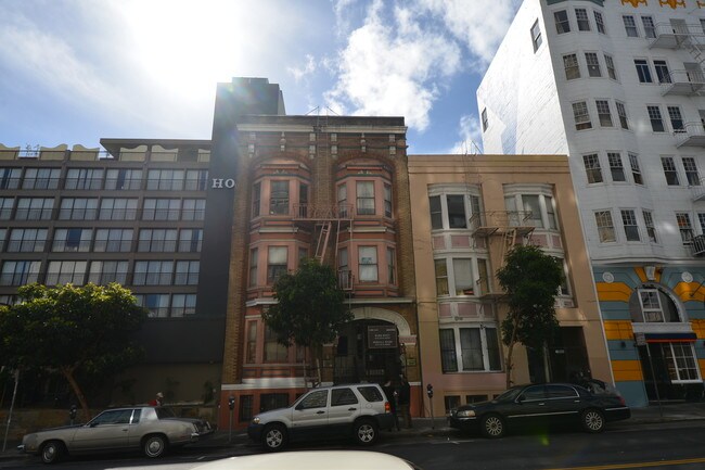 Foto del edificio - 669 ELLIS Apartments