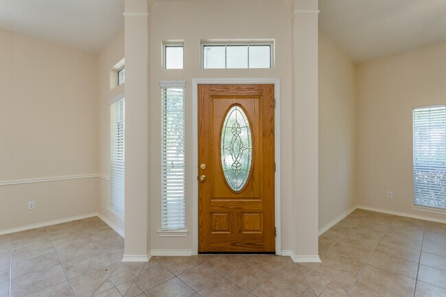 Foto del edificio - 21915 Rivergate Ct