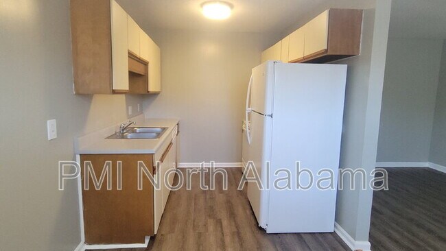 Foto del edificio - 4421 Bonnell Dr